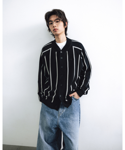 ANGLAN（アングラン）の「Varsity Raglan Knit Cardigan - Black（カーディガン/ボレロ・メンズ・その他・ONE SIZE）」の4枚目の写真