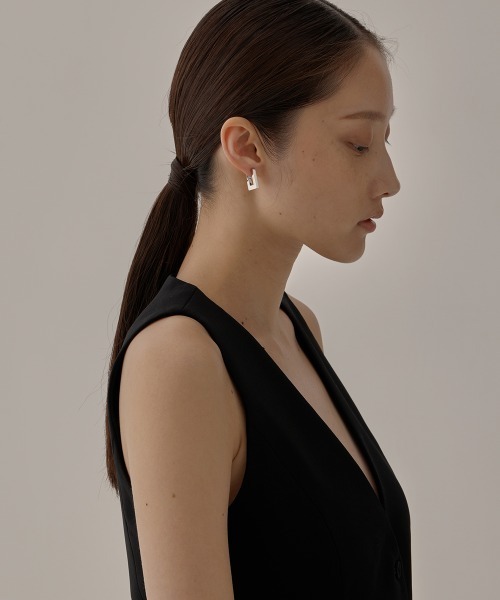 AFFECT(アフェクト)の「Every “Rectangle” Earring(イヤリング・レディース・シルバー/ゴールド・FREE)」の4枚目の写真