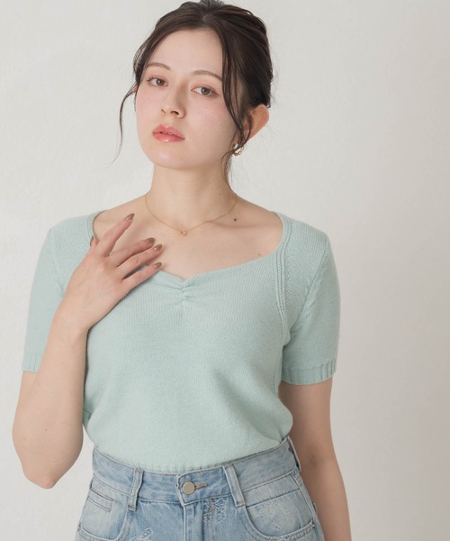 MISCH MASCH(ミッシュマッシュ)の「2026春夏新作 一部店舗限定 ニュアンススクエアネックニット(ニット/セーター・レディース・ホワイト/チャコールグレー/ブルー・フリ-)」の1枚目の写真