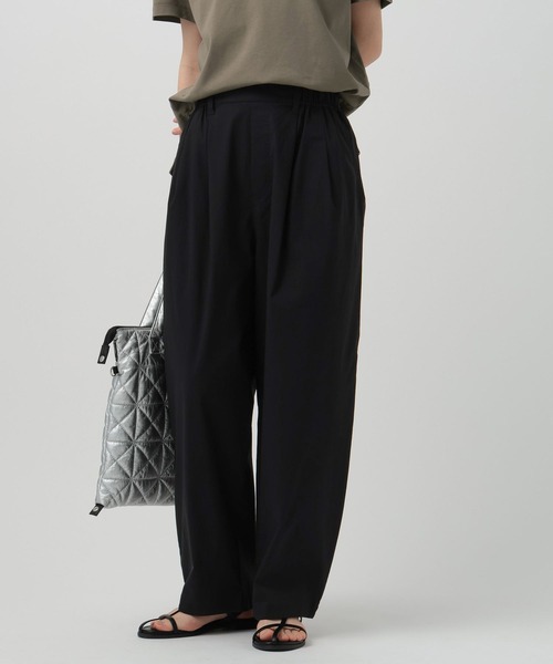 BAYFLOW（ベイフロー）の「[吸水速乾/接触冷感/UVケア]テックリネンバルーンパンツ（その他パンツ・レディース・オフホワイト/ブラック/カーキ・SMALL/MEDIUM）」の3枚目の写真