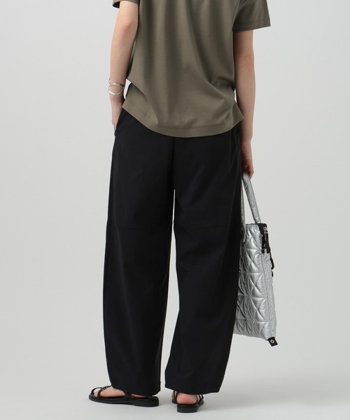 BAYFLOW（ベイフロー）の「[吸水速乾/接触冷感/UVケア]テックリネンバルーンパンツ（その他パンツ・レディース・オフホワイト/ブラック/カーキ・SMALL/MEDIUM）」の9枚目の写真