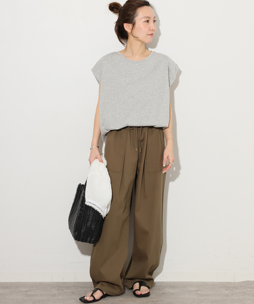 JOURNAL STANDARD relume（ジャーナルスタンダード　レリューム）の「オーガニックコットン汗染み防止タックプルオーバー（Tシャツ/カットソー・レディース・ブラック系その他/キャメル/ホワイト/ライトグレー・FREE）」の13枚目の写真