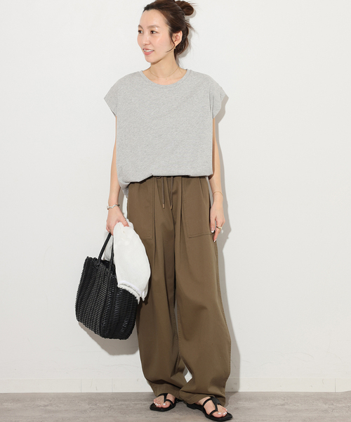 JOURNAL STANDARD relume（ジャーナルスタンダード　レリューム）の「オーガニックコットン汗染み防止タックプルオーバー（Tシャツ/カットソー・レディース・ブラック系その他/キャメル/ホワイト/ライトグレー・FREE）」の14枚目の写真