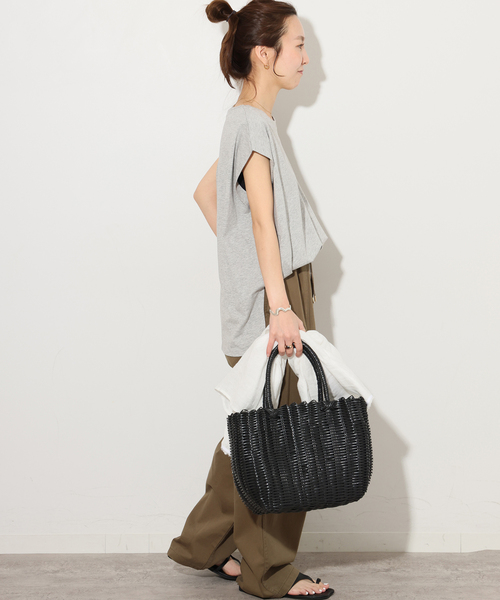 JOURNAL STANDARD relume（ジャーナルスタンダード　レリューム）の「オーガニックコットン汗染み防止タックプルオーバー（Tシャツ/カットソー・レディース・ブラック系その他/キャメル/ホワイト/ライトグレー・FREE）」の15枚目の写真