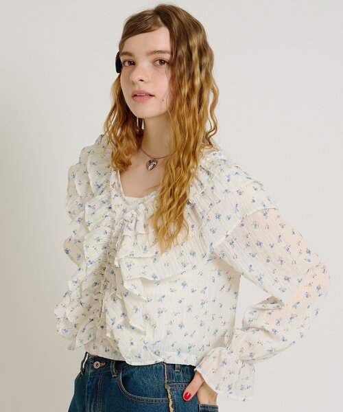 w closet（ダブルクローゼット）の「【6色展開/前後着用可能】2wayフリルブラウス（シャツ/ブラウス・レディース・ブルー/オフホワイト/ブラック/アイボリー/イエロー/ブラック系その他・FREE）」の7枚目の写真