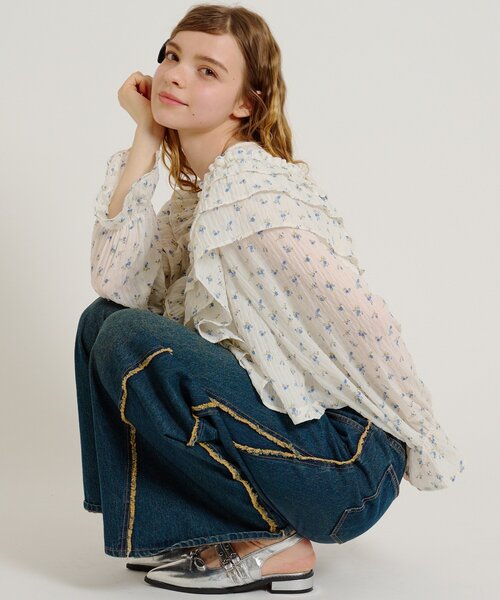 w closet（ダブルクローゼット）の「【6色展開/前後着用可能】2wayフリルブラウス（シャツ/ブラウス・レディース・ブルー/オフホワイト/ブラック/アイボリー/イエロー/ブラック系その他・FREE）」の17枚目の写真