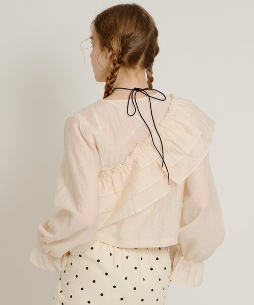 w closet（ダブルクローゼット）の「【6色展開/前後着用可能】2wayフリルブラウス（シャツ/ブラウス・レディース・ブルー/オフホワイト/ブラック/アイボリー/イエロー/ブラック系その他・FREE）」の20枚目の写真