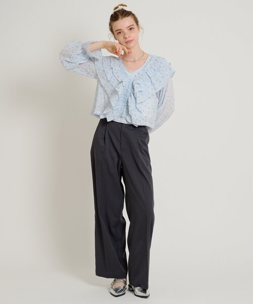 w closet(ダブルクローゼット)の「【6色展開】2wayフリルブラウス シアーシャツ(シャツ/ブラウス・レディース・ブルー/オフホワイト/ブラック/アイボリー/イエロー/ブラック系その他・FREE)」の18枚目の写真