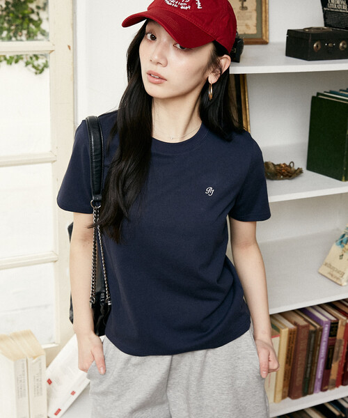 PEACH JOHN(ピーチジョン)の「PEACH JOHN × PUBLUX/ピーチ・ジョン ワンポイント ロゴ刺繍 Tシャツ 限定展開(Tシャツ/カットソー・レディース・ブラック/オフホワイト/ネイビー/ライトグレー・フリ-)」の4枚目の写真