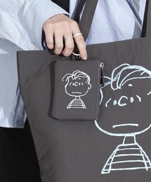 THE MILES（ザ マイルズ）の「"09"≪Vintage PEANUTS≫どっちにも伸びーる キーリール付き 2ポケット ナイロン フェイス 刺繍 パスポーチ（パスケース）」