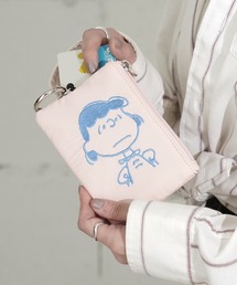 PEANUTS（ピーナッツ）の「"09"≪PEANUTS≫どっちにも伸びーる キーリール付き 2ポケット ナイロン フェイス 刺繍 パスポーチ（パスケース）」