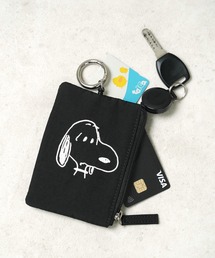 SNOOPY（スヌーピー）の「"09"≪PEANUTS≫どっちにも伸びーる キーリール付き 2ポケット ナイロン フェイス 刺繍 パスポーチ（パスケース）」