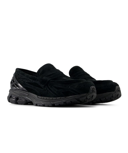 NEW BALANCE(ニューバランス)の「1906 Loafer(スニーカー・メンズ・ブラック・25.5cm/25.0cm/24.5cm/24.0cm/23.5cm/23.0cm/22.5cm/22.0cm/30.0cm/29.0cm/28.5cm/28.0cm/27.5cm/27.0cm/26.5cm/26.0cm)」の2枚目の写真
