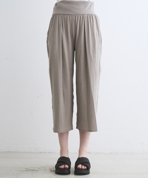 three dots(スリードッツ)の「スマイルダブルコットン クロップドパンツ(その他パンツ・レディース・グレー系その他/ブラック系その他・MEDIUM/SMALL)」の14枚目の写真