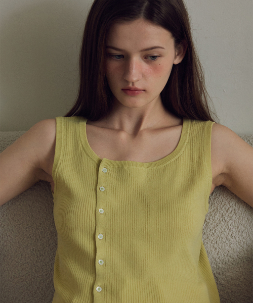OURNOSTALGIA(アワー ノスタルジア)の「Cider linen knit sleeveless_Olive(OC25-KN07)(Tシャツ/カットソー・レディース・オリーブ・FREE)」の2枚目の写真