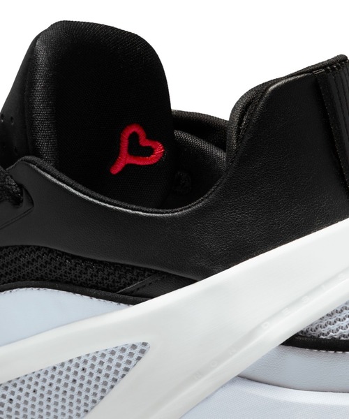 JORDAN BRAND(ジョーダンブランド)の「【別注】ジョーダン ジョーダン LUKA 5 PF 限定コラボ(スニーカー・メンズ・ブラック×ホワイト・23.0cm/23.5cm/24.0cm/24.5cm/25.0cm/25.5cm/26.0cm/26.5cm/27.0cm/27.5cm/28.0cm/28.5cm/29.0cm)」の8枚目の写真
