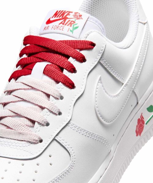 NIKE(ナイキ)の「ナイキ エア フォース 1 '07 SE ウィメンズシューズ / Nike Air Force 1 '07 SE Women's Shoes IF0498-100 White(スニーカー・レディース・ホワイト・23/23.5/24/24.5/25/22/22.5/25.5/26)」の7枚目の写真