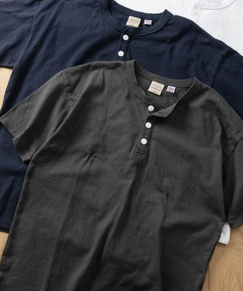 JOHN'S CLOSET（ジョンズクローゼット）の「【h】〔Goodwear/グッドウェア〕USAコットン ヘビーウェイト ヘンリーネックベーシック半袖 Tシャツ/無地T（Tシャツ/カットソー・メンズ・ブルーグレー/ブラック/ダークグレー/ホワイト/ネイビー・SMALL/LARGE/MEDIUM）」の3枚目の写真