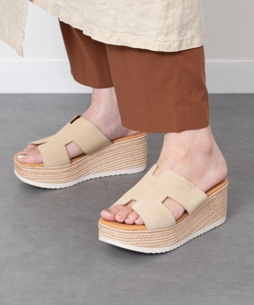 inter-chaussures(インターショシュール)の「【Oh my Sandals】厚底ウエッジレザーサンダル(E62501)(サンダル・レディース・シルバー/ホワイト/ベージュ・35/36/37/38/39)」の1枚目の写真