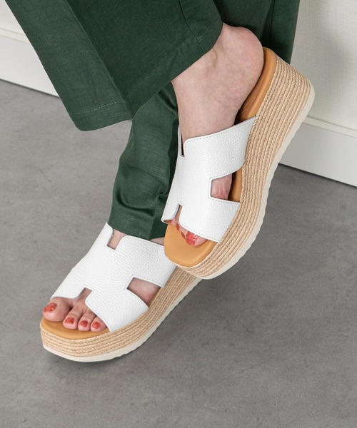 inter-chaussures(インターショシュール)の「【Oh my Sandals】厚底ウエッジレザーサンダル(E62501)(サンダル・レディース・シルバー/ホワイト/ベージュ・35/36/37/38/39)」の2枚目の写真