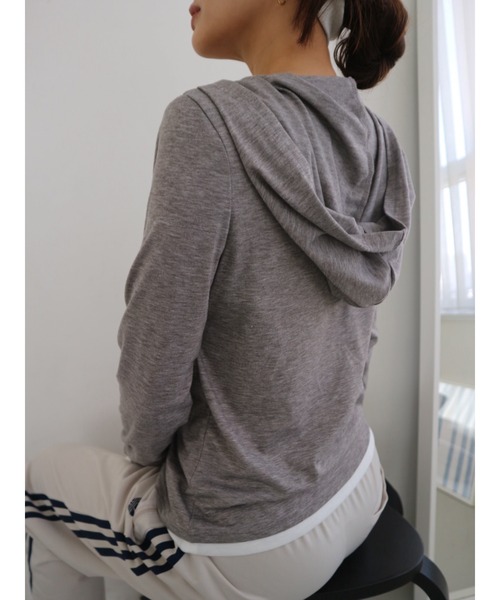 TRUNC（トランクエイティーエイト）の「Hooded Henley Pullover（Tシャツ/カットソー・レディース・グレー・FREE）」の3枚目の写真