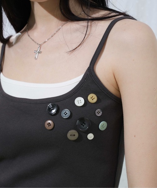 sedacle girl(セダクルガール)の「レイヤードボタンキャミ(キャミソール・レディース・チャコールグレー/ネイビー/カーキ/チェリーピンク/ターコイズブルー/レモンイエロー・SMALL/MEDIUM)」の8枚目の写真