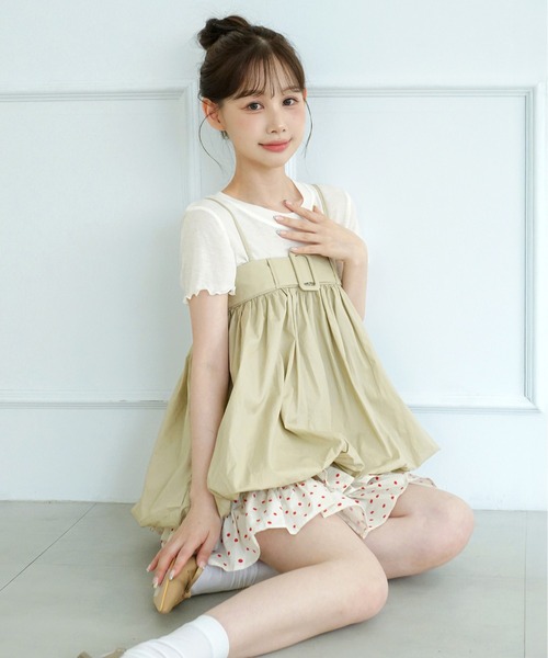 by muni:r(バイ ムニール)の「バックルデザイン バルーンキャミブラウス(シャツ/ブラウス・レディース・ベージュ/ブルー/ホワイト・FREE)」の4枚目の写真