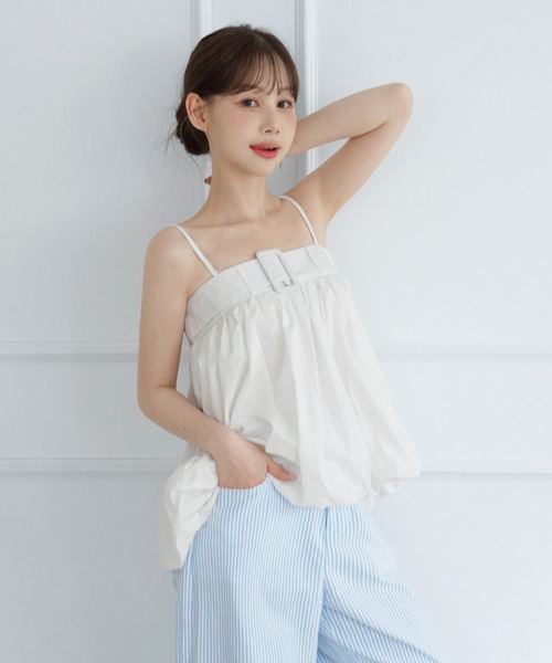 by muni:r(バイ ムニール)の「バックルデザイン バルーンキャミブラウス(シャツ/ブラウス・レディース・ベージュ/ブルー/ホワイト・FREE)」の19枚目の写真