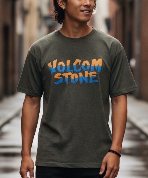 VOLCOM(ボルコム)の「VOLCOM メンズ BURNING SURF SS TEE サーフTシャツ 【2026年春夏モデル】(Tシャツ/カットソー・メンズ・ブラック/オリーブ/ホワイト・MEDIUM/X-LARGE/SMALL/LARGE)」の3枚目の写真