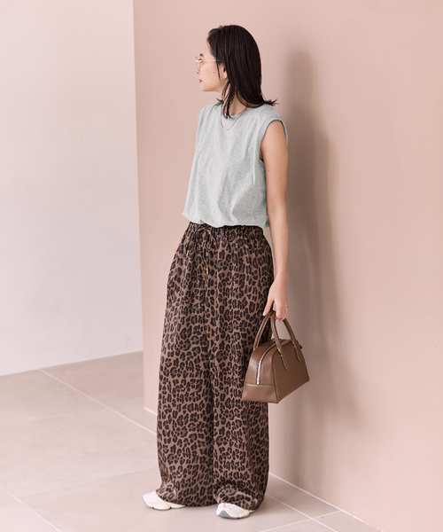 JOURNAL STANDARD(ジャーナルスタンダード)の「《追加2》汗ジミ防止天竺ノースリーブ(Tシャツ/カットソー・レディース・ブラック系その他/チャコールグレー/ホワイト・FREE)」の21枚目の写真