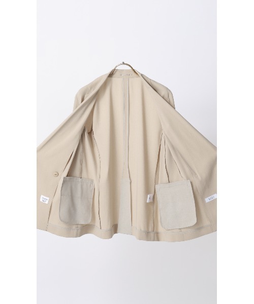 AOYAMA（アオヤマ）の「冷感4ボタンダブルジャケット【超軽量】【涼】【セットアップ着用可】＜紙のような軽い風合いを持った生地「Camifu」＞（スーツジャケット・レディース・ブラック/ネイビー/ベージュ・LL/L/M/S）」の19枚目の写真