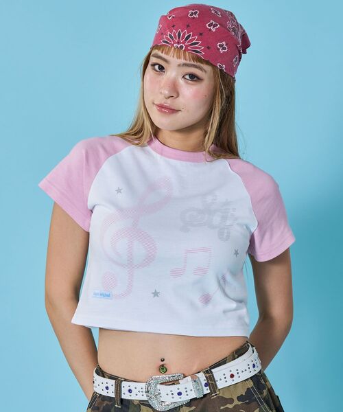 SEQUENZ(シークエンズ)の「※WEB限定 / プリントピチTシャツ / 配色ラグラン半袖Tシャツ / sqnztreble clef pt tee(Tシャツ/カットソー・レディース・ライトブルー/ネイビー/ピンク系その他/ベージュ系その他2・SMALL/MEDIUM)」の8枚目の写真