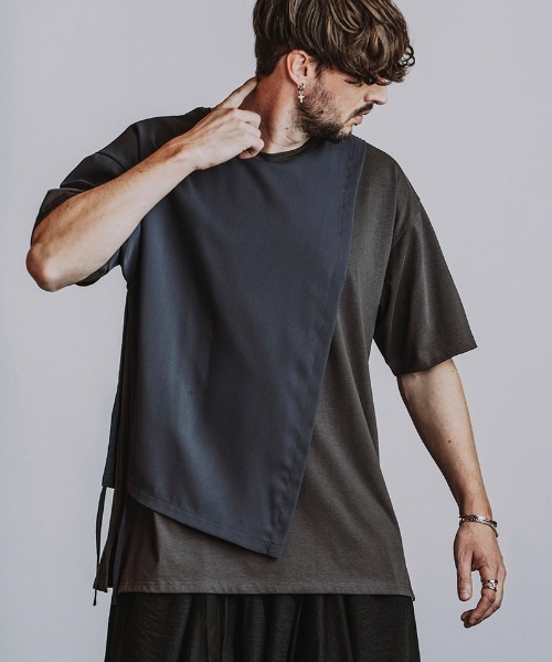 NO ID.(ノーアイディ)の「mt10582-リベットドレープBIG-T Tシャツ(458006-511T)(Tシャツ/カットソー・メンズ・ホワイト/ブラック/グレー・ONE SIZE)」の3枚目の写真