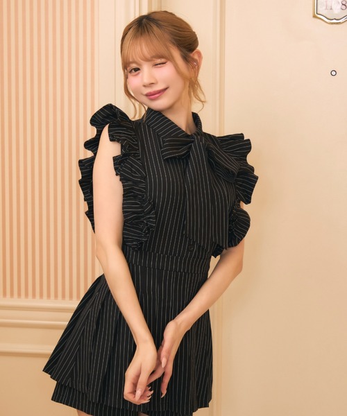 TITTY&CO.(ティティーアンドコー)の「フロントリボンフリルストライプシャツ(シャツ/ブラウス・レディース・グレー/ブラック・FREE)」の15枚目の写真