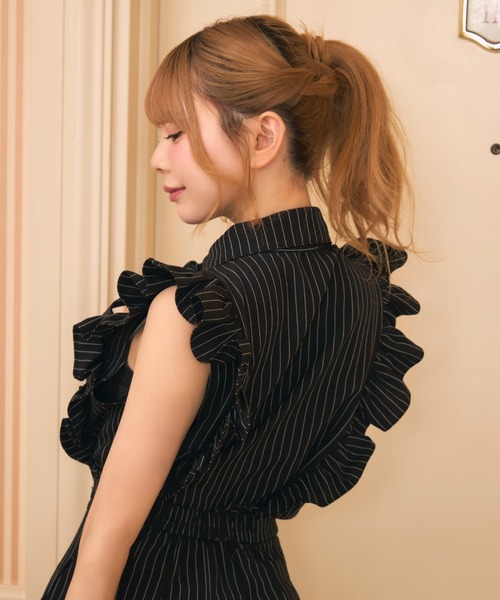 TITTY&CO.(ティティーアンドコー)の「フロントリボンフリルストライプシャツ(シャツ/ブラウス・レディース・グレー/ブラック・FREE)」の10枚目の写真