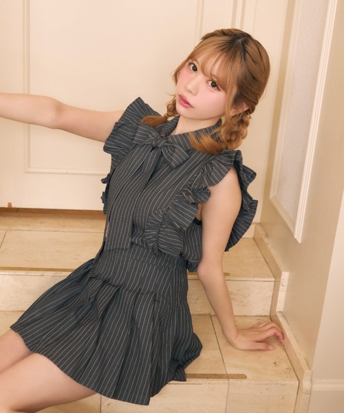 TITTY&CO.(ティティーアンドコー)の「フロントリボンフリルストライプシャツ(シャツ/ブラウス・レディース・グレー/ブラック・FREE)」の22枚目の写真
