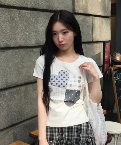 AVYL(アヴィル)の「アソートパターングラフィックハートプリント半袖Tシャツ(Tシャツ/カットソー・レディース・ホワイト・M)」の2枚目の写真
