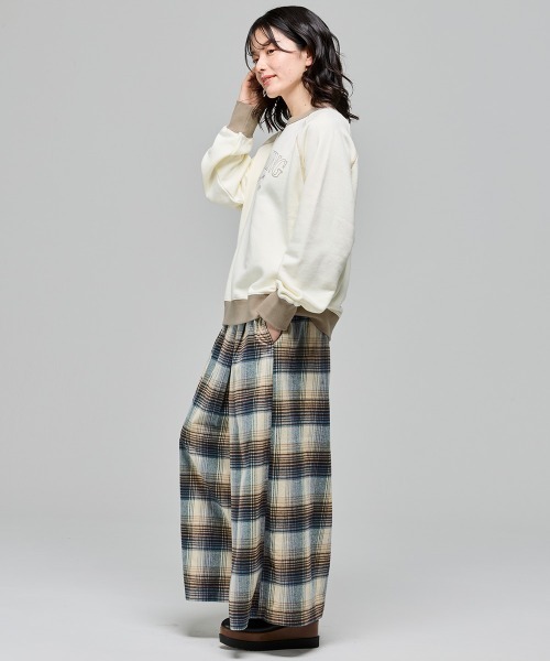 KRIFF MAYER Lady's Collection(クリフメイヤーレディースコレクション)の「ざっくり裏毛クルー(スウェット・レディース・カラフル/グレー/ブラウン/ナチュラル/チャコール・MEDIUM/LARGE)」の9枚目の写真
