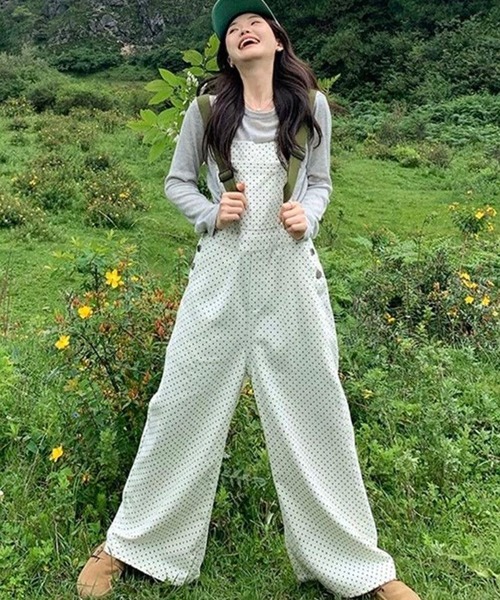 AsheKsha(アシクシャ)の「ドット柄ストレートサスペンダーパンツ(サロペット/オーバーオール・レディース・ホワイト・F)」の6枚目の写真