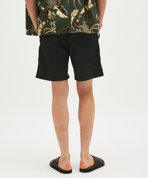 JOURNAL STANDARD(ジャーナルスタンダード)の「ポリ コットン コーデュロイ ベイカー ショーツ(その他パンツ・メンズ・ブラック/ベージュ/カーキ/ピンク/ブルー・MEDIUM/LARGE)」の11枚目の写真