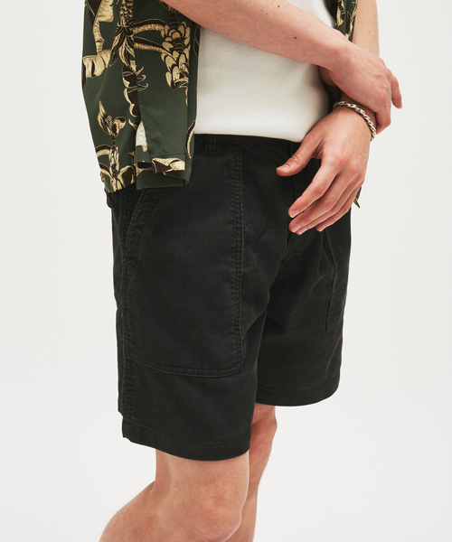 JOURNAL STANDARD(ジャーナルスタンダード)の「ポリ コットン コーデュロイ ベイカー ショーツ(その他パンツ・メンズ・ブラック/ベージュ/カーキ/ピンク/ブルー・MEDIUM/LARGE)」の14枚目の写真