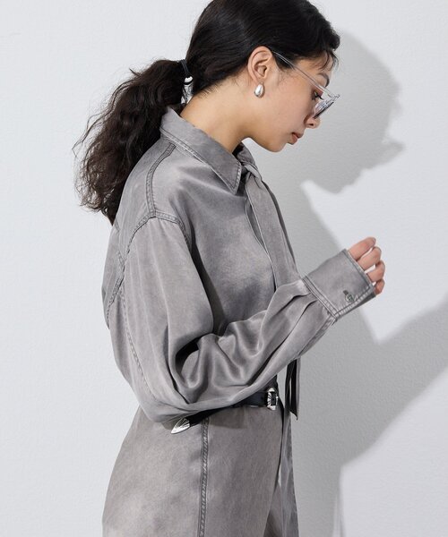 Whim Gazette（ウィムガゼット）の「顔料染めツイルボウタイシャツ/セットアップ可（シャツ/ブラウス・レディース・ベージュ/ライトグレー・FREE）」の10枚目の写真