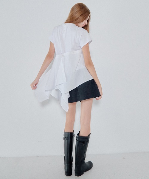 LE CIEL BLEU（ルシェルブルー）の「アシンメトリックヘムトップ / Asymmetric Hem Top（Tシャツ/カットソー・レディース・ブラック/オフホワイト・36/38）」の3枚目の写真