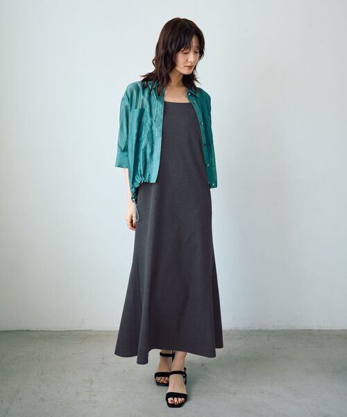 YECCA VECCA(イェッカヴェッカ)の「【2点SET】シアーシャツ×Aラインキャミワンピース(ワンピース・レディース・テラコッタ/ブルーグリーン/ベージュ・FREE)」の5枚目の写真