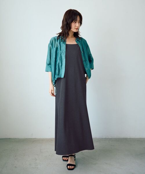 YECCA VECCA(イェッカヴェッカ)の「【2点SET】シアーシャツ×Aラインキャミワンピース(ワンピース・レディース・テラコッタ/ブルーグリーン/ベージュ・FREE)」の6枚目の写真