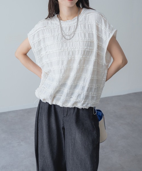 refinedworks(リファインドワークス)の「【refinedworks】立体 レース が可愛らしい レース プルオーバー(Tシャツ/カットソー・レディース・ホワイト/ブラック・FREE)」の4枚目の写真