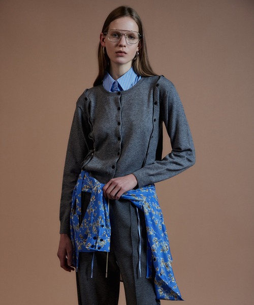 MAISON SPECIAL(メゾンスペシャル)の「【2026Autumn PRE-ORDER】Bow-Tie Crew Cardigan/ボウタイクルーカーディガン(カーディガン/ボレロ・レディース・ブルー/レッド/ブラック/グレー・FREE)」の1枚目の写真