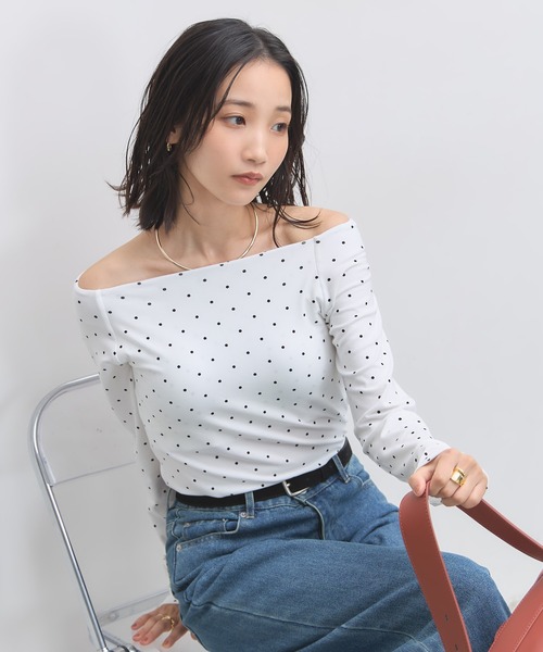 &. NOSTALGIA(アンドドットノスタルジア)の「カップ付ドットオフショルプルオーバー(Tシャツ/カットソー・レディース・オフホワイト/ブラック・FREE)」の14枚目の写真