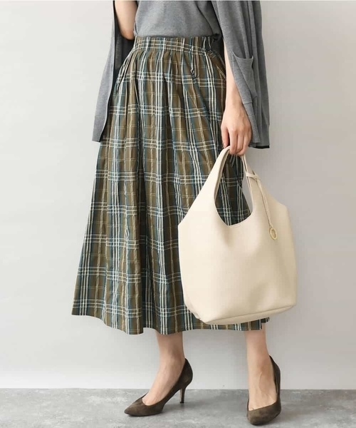MK MICHEL KLEIN（エムケーミッシェルクラン）の「[洗える]チェック柄タフタスカート（スカート・レディース・ネイビー/カーキ・38）」の3枚目の写真