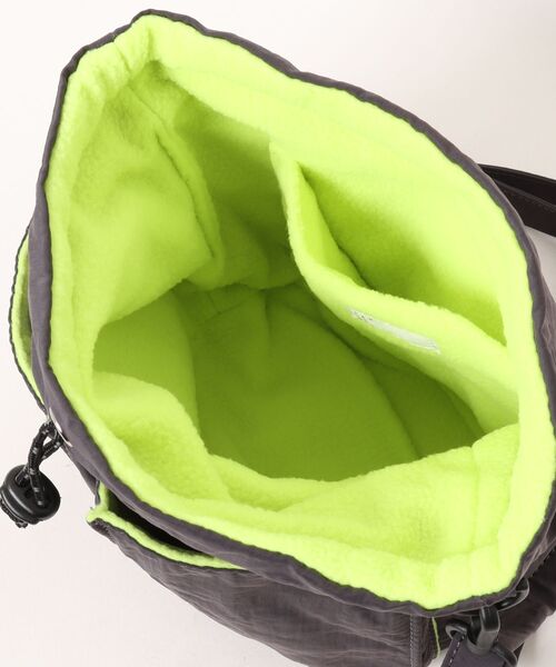 EARTH MADE(アースメイド)の「NYLON x FLEECE 2WAY SHOULDER(トートバッグ・レディース・ベージュ/ネイビー/カーキ・FREE)」の16枚目の写真